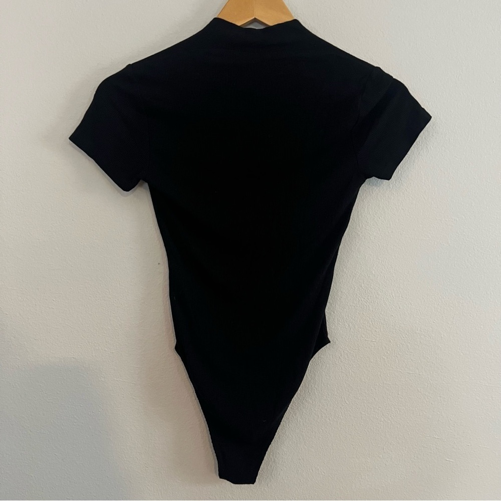 Mind Code Black Ribbed V Neck Bodysuit - Picture 4 of 7